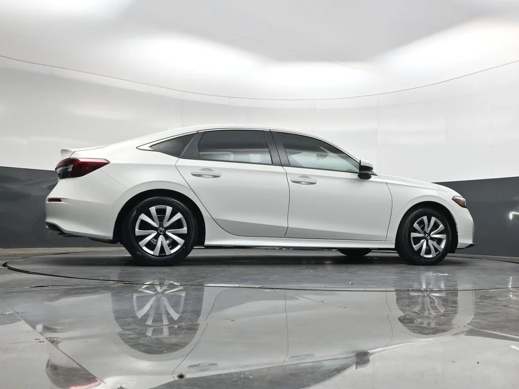 New 2026 Platinum White Pearl Honda LX image 32