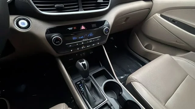 Used 2020 Gemstone Red Hyundai Limited image 14