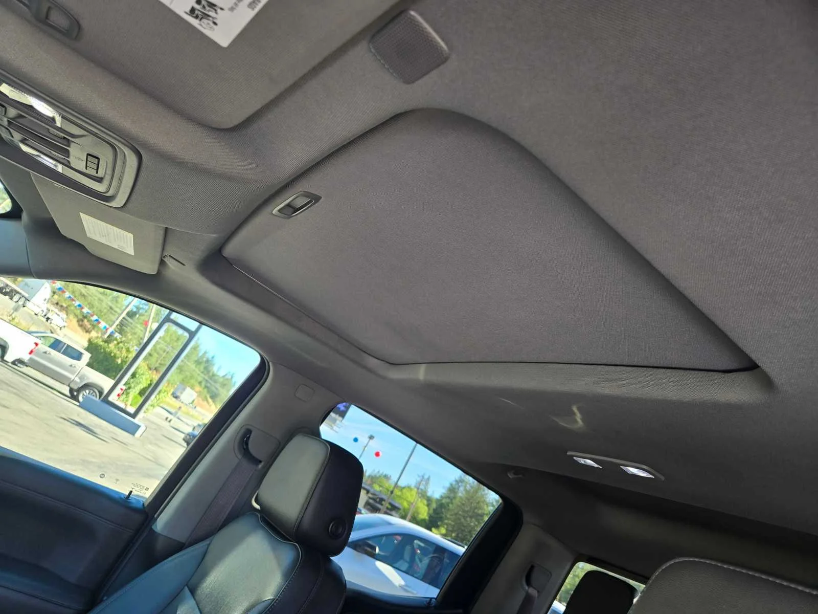 Used 2022 Onyx Black GMC SLT image 16