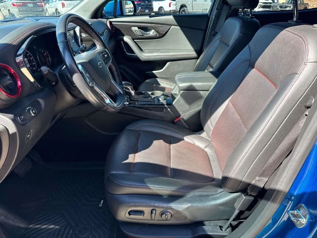 Used 2021 Blue Chevrolet RS image 34