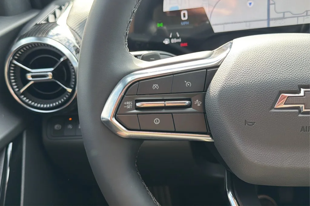 New 2027 Sterling Gray Metallic Chevrolet LT image 21