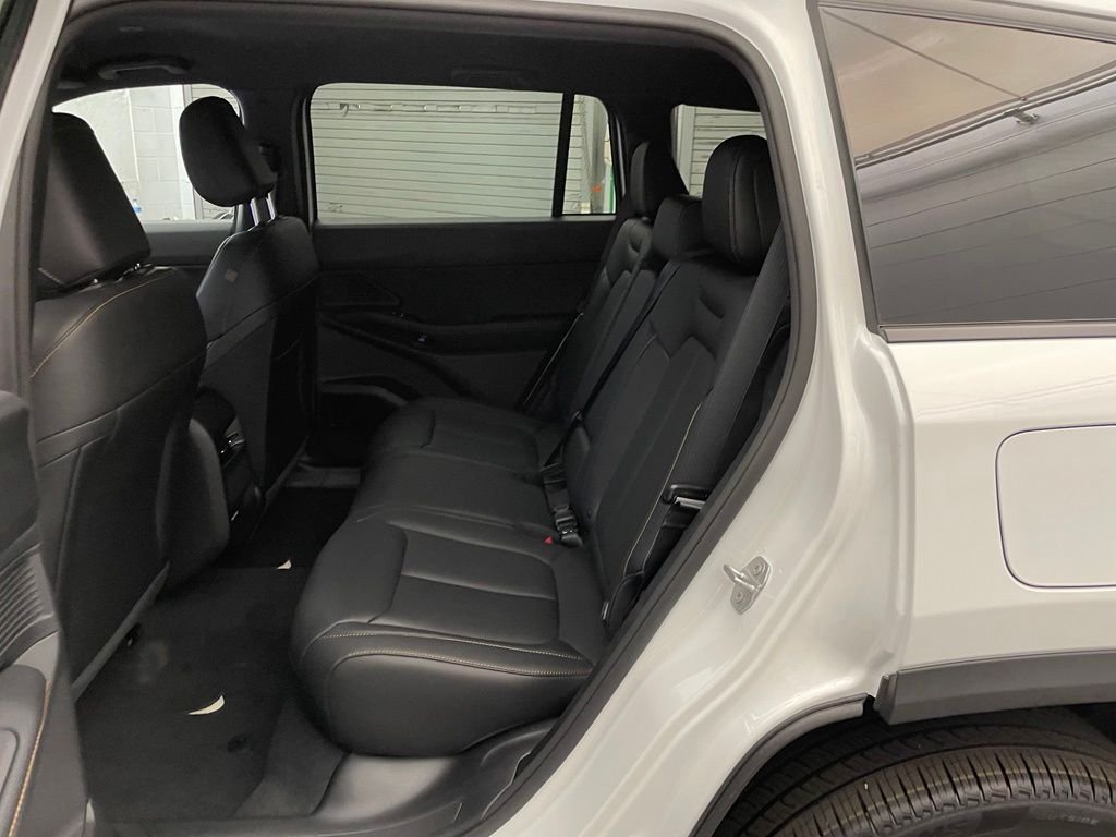 New 2026 Bright White Clear-Coat Exterior Paint Jeep 85th Anniversary image 16