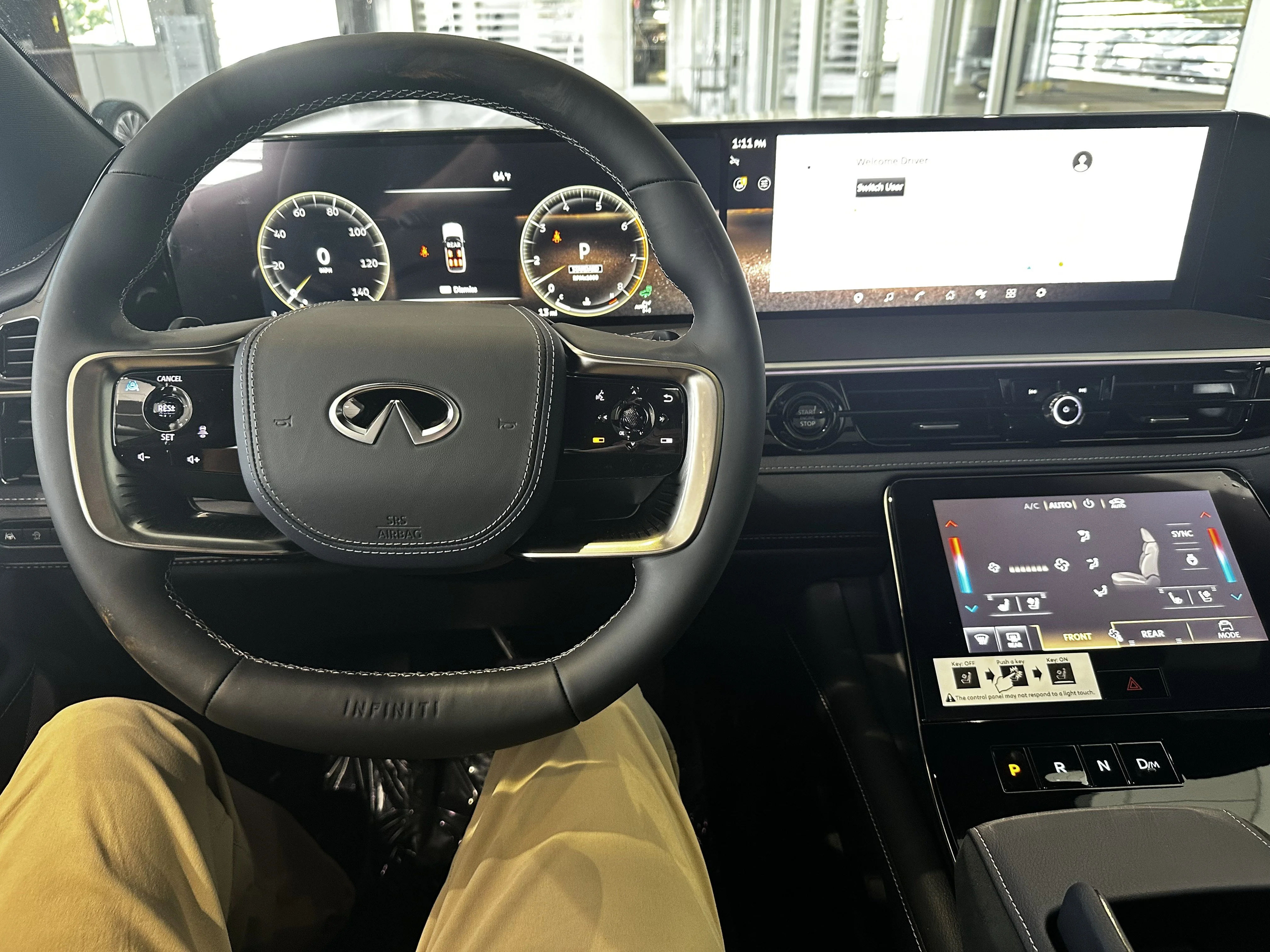 New 2027 2T RADIANT WHIT INFINITI Sport 4WD image 18