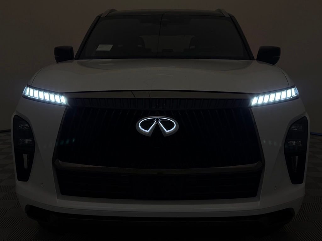 New 2027 2T RADIANT WHIT INFINITI Autograph 4WD image 2