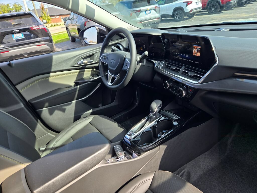 2026 Chevrolet Trax LT - Photo 5