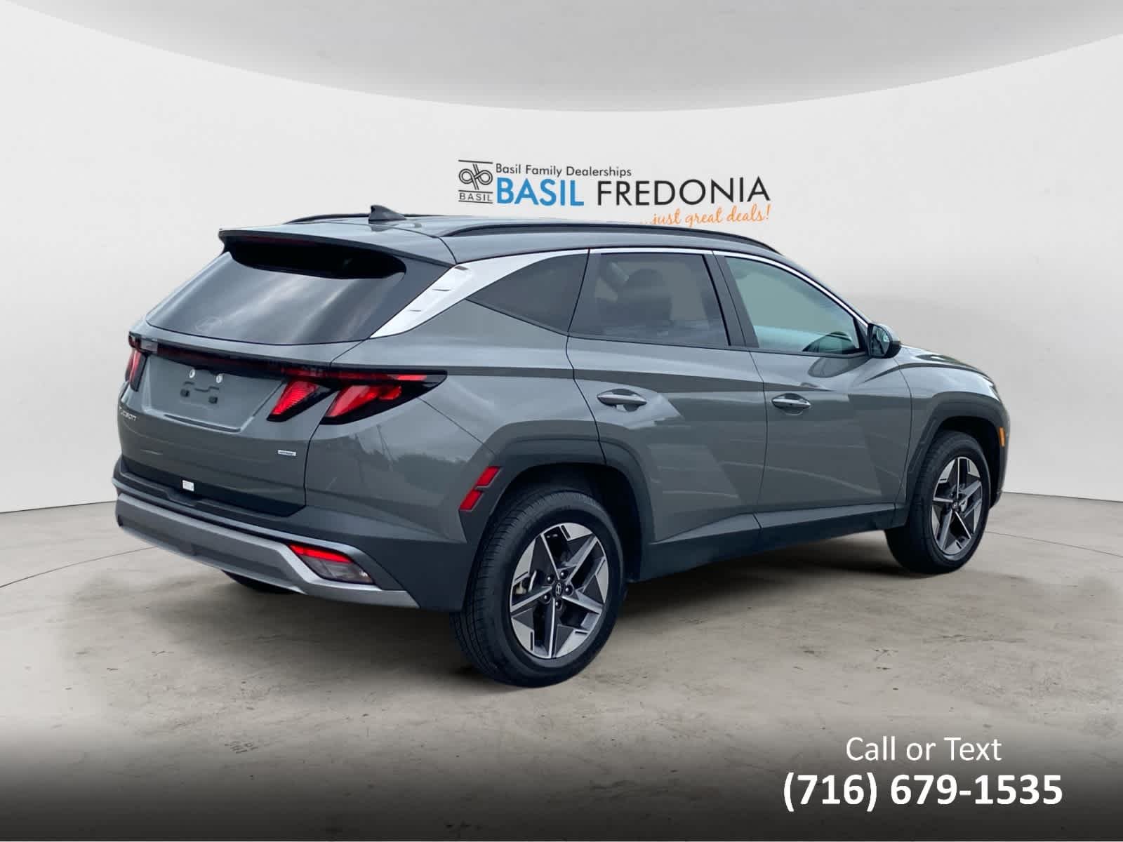 Used 2026 Hampton Gray Hyundai SEL image 9