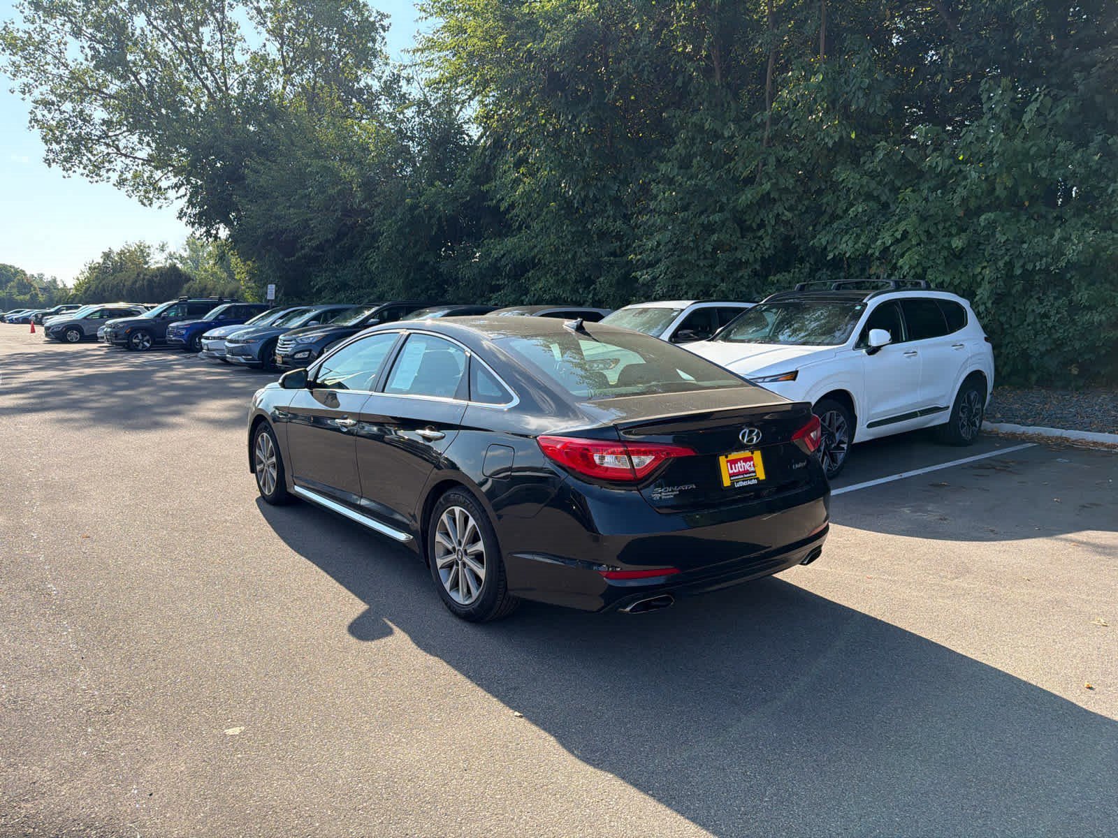 Used 2017 Phantom Black Hyundai Limited image 3