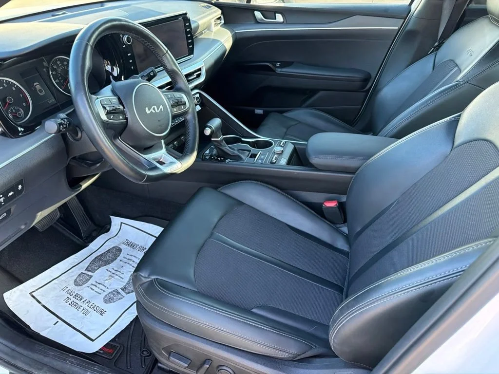 Used 2024 White Kia GT-Line image 9