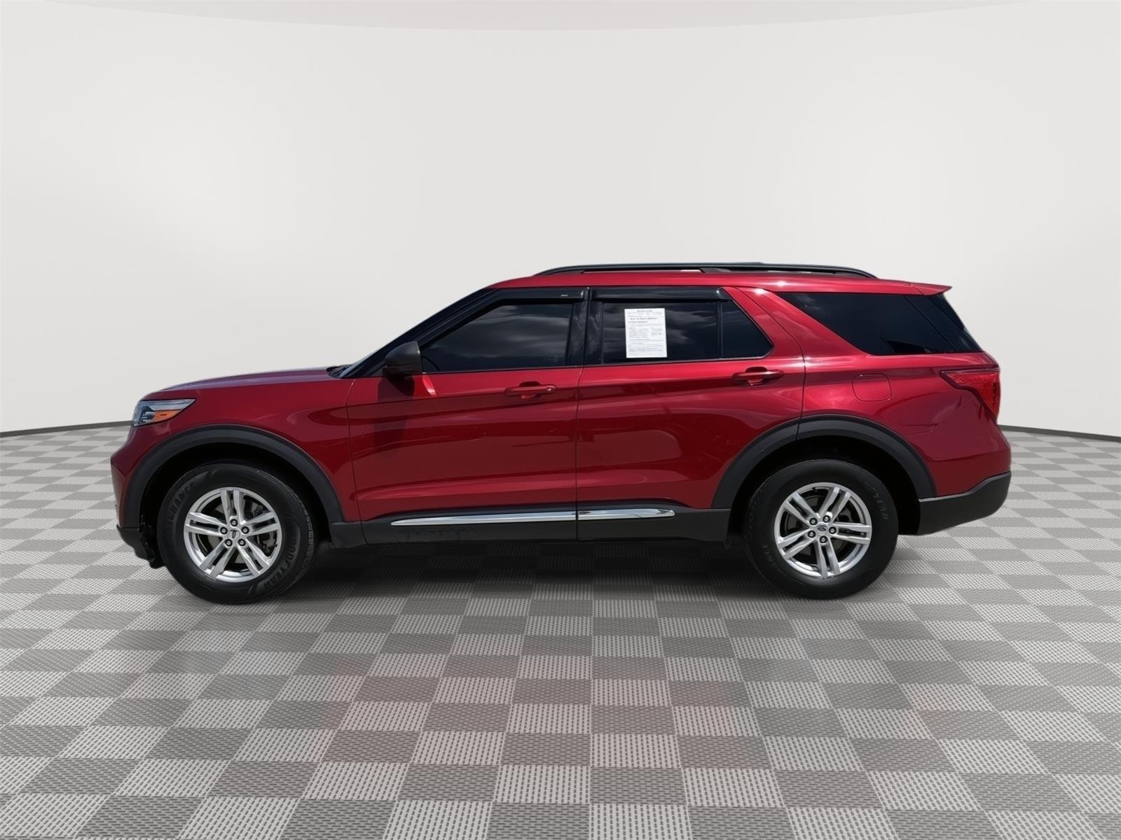 Used 2020 Rapid Red Metallic Tinted Clearcoat Ford XLT image 5