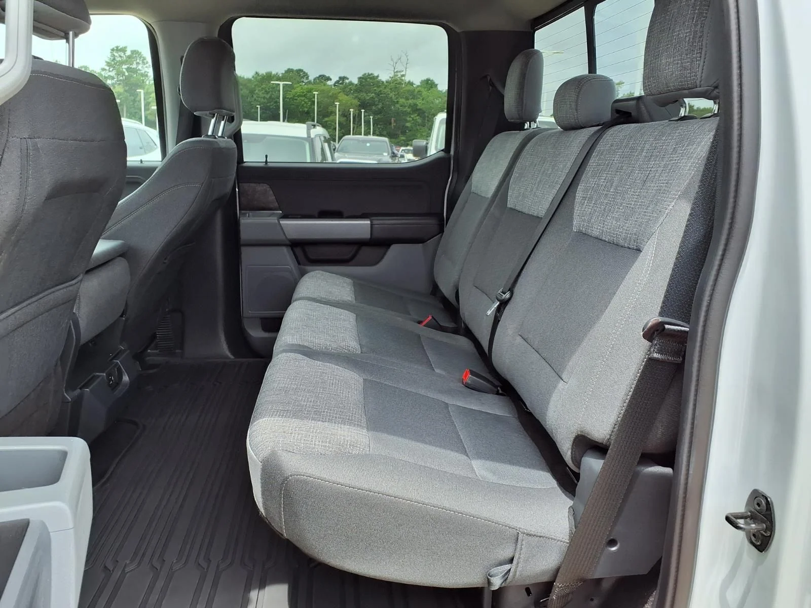 Used 2022 White Ford XLT image 18