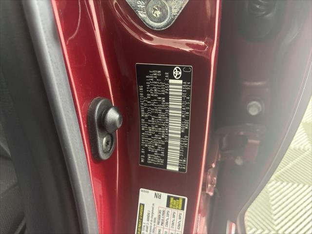 Certified Used 2022 RUBY FLARE PEARL Toyota  image 25