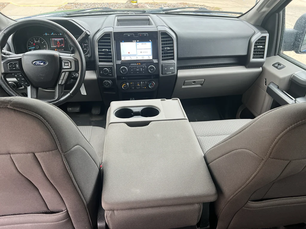 Used 2018 Lightning Blue Ford XLT image 2