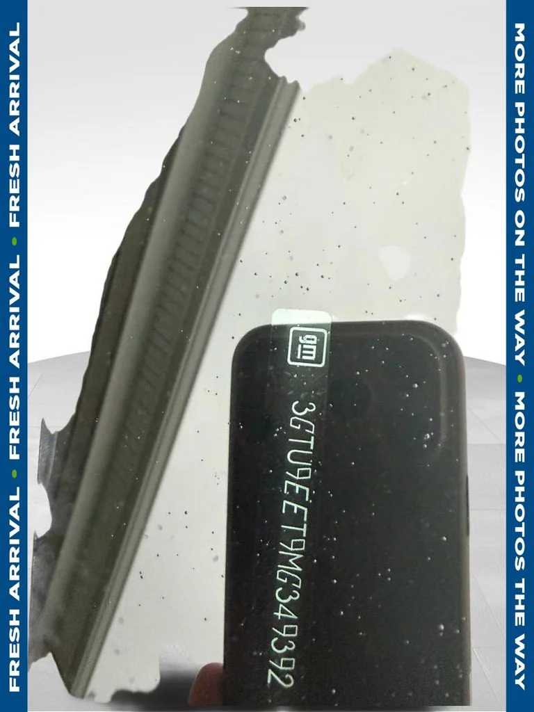 Used 2021 White GMC AT4 image 1