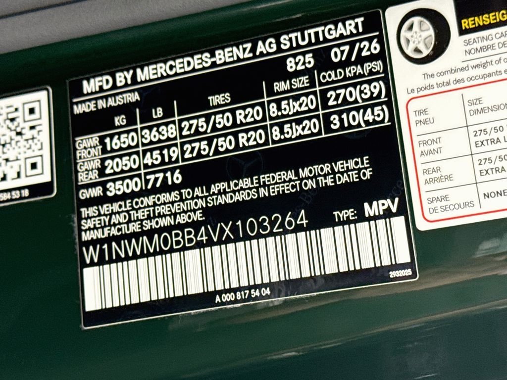 New 2027 MANUFAKTUR Deep Green Mercedes-Benz G 580 image 31