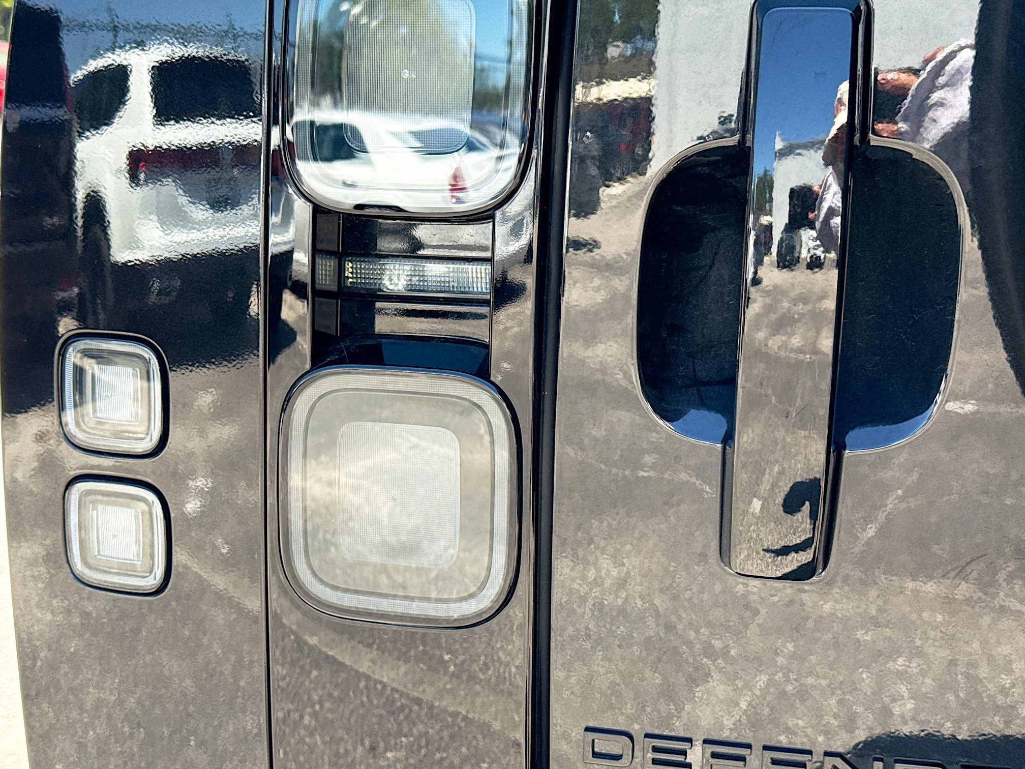 New 2026 Santorini Black Metallic Land Rover X image 10