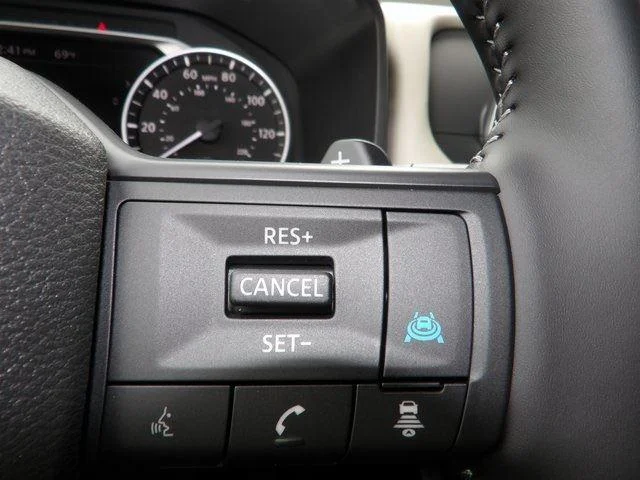 2025 Nissan Rogue SV - Photo 29