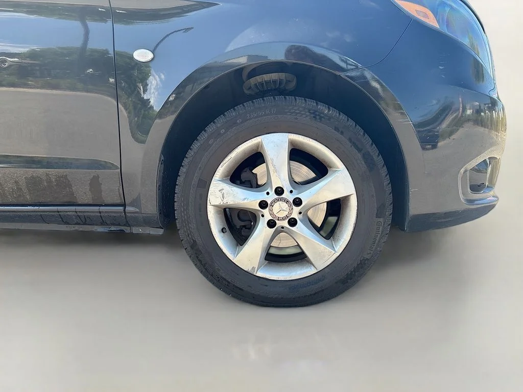 Used 2018  Mercedes-Benz Cargo image 10