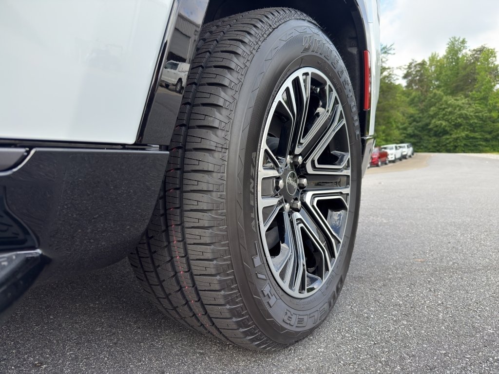 New 2026 Bright White Clear-Coat Exterior Paint Jeep Base image 15