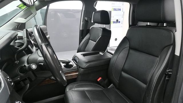 Used 2020 Gray Chevrolet LT image 29