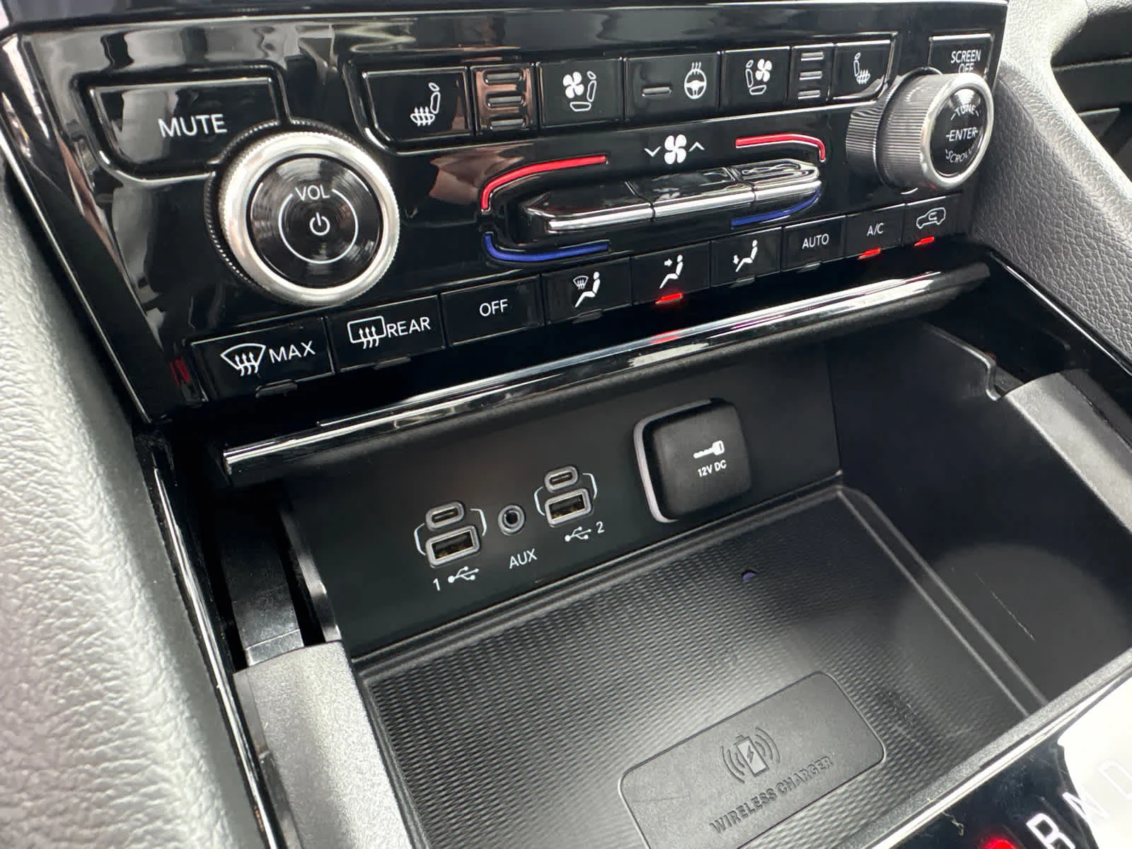 Used 2024 Bright White Clearcoat Jeep Summit image 30