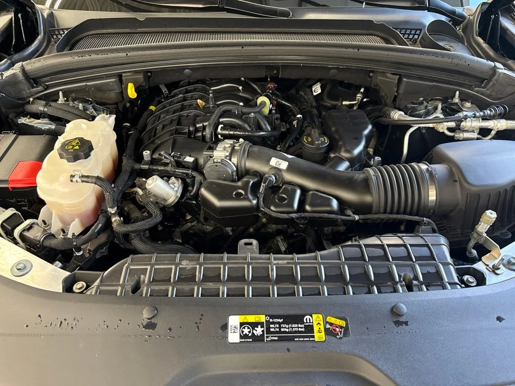 Used 2023 Black Jeep Laredo image 12