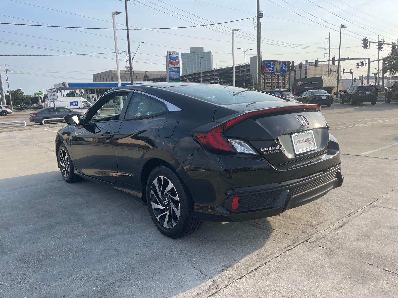 Used 2016 Black Honda LX-P image 3