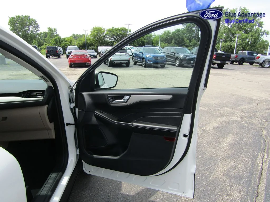 Certified Used 2021 Star White Ford SEL image 40