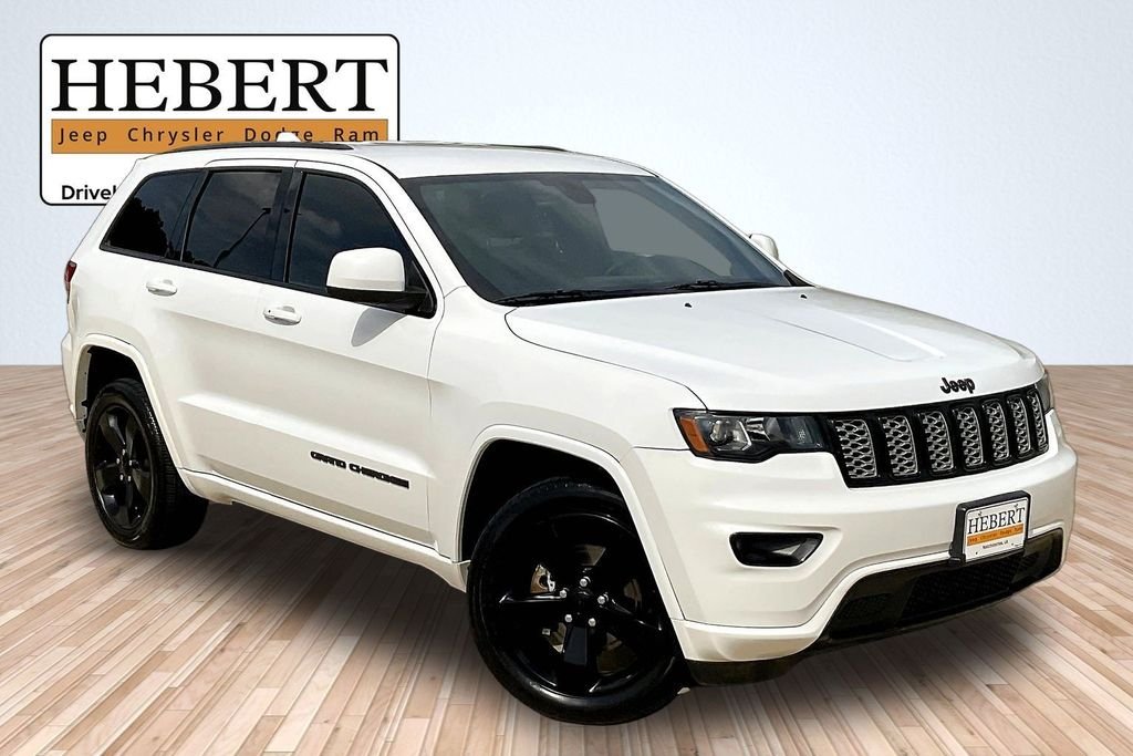 Used 2017 Jeep Grand Cherokee Altitude with VIN 1C4RJEAG1HC952836 for sale in Natchitoches, LA