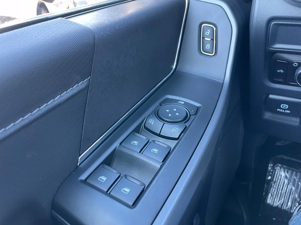 New 2026 Carbonized Gray Metallic Ford XLT image 30