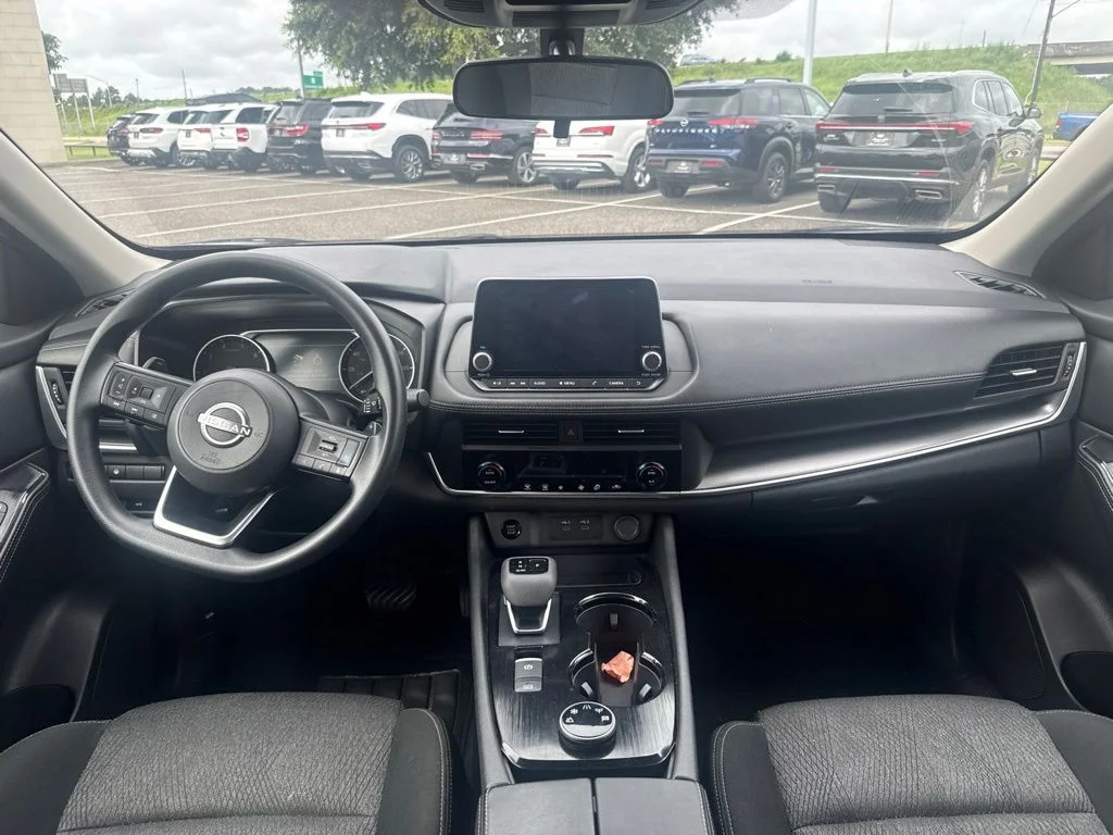 Used 2024 Deep Ocean Blue Pearl Nissan SV image 13