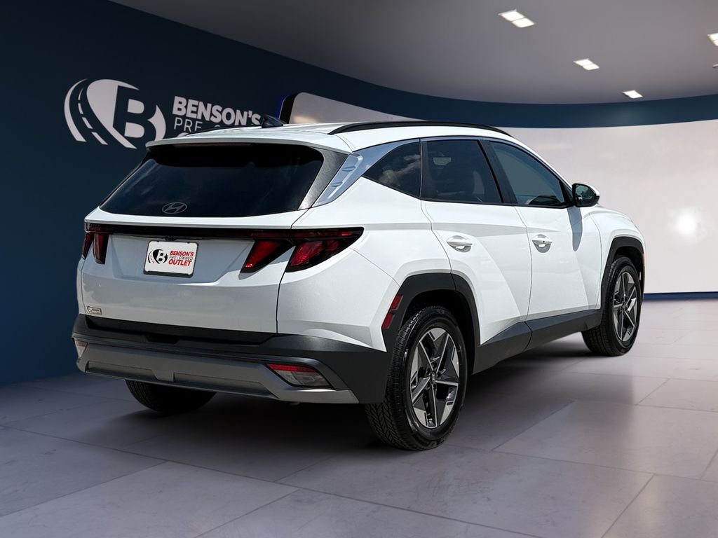 Used 2026 White Hyundai SEL image 5