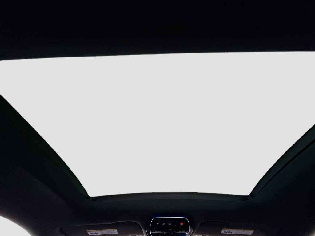 New 2026 MANUFAKTUR Moonlight White Metallic Mercedes-Benz AMG® CLE 53 4MATIC+ Coupe image 56