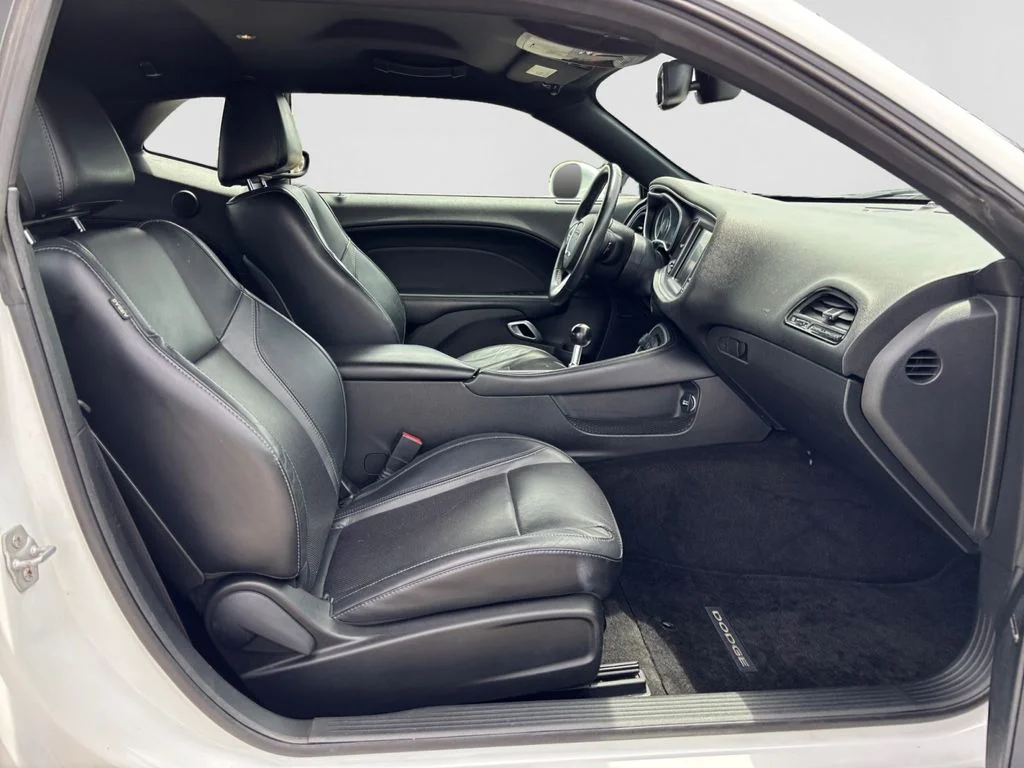 Used 2015 White Dodge R/T image 15
