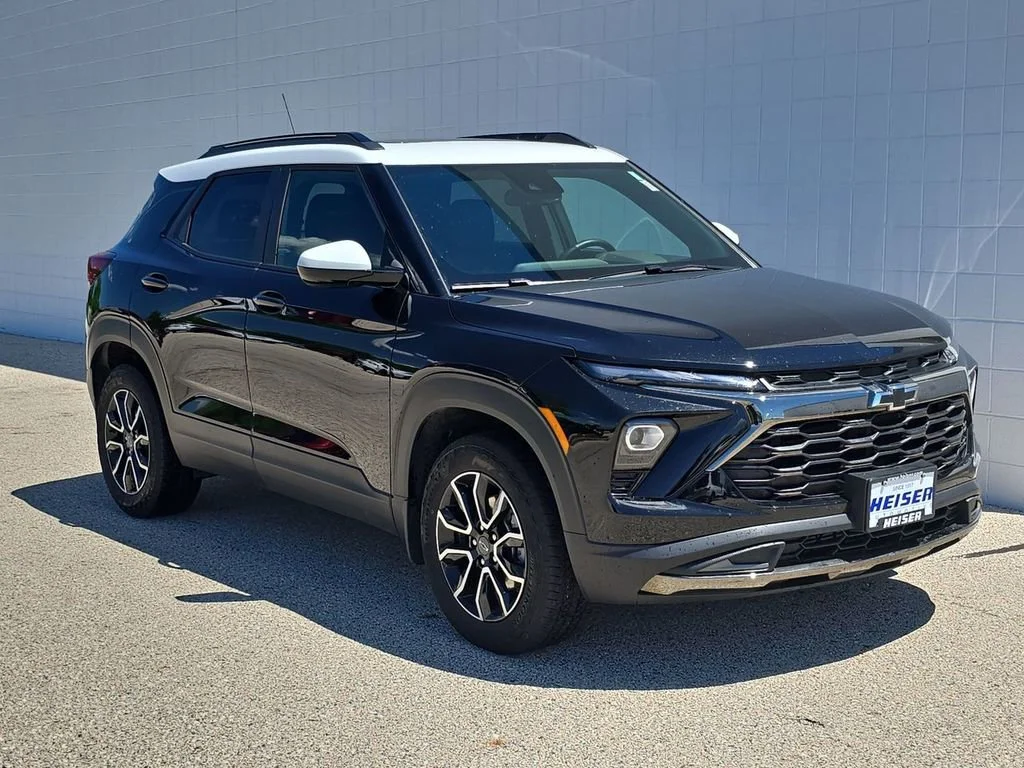 Used 2024 Mosaic Black Metallic Chevrolet ACTIV image 14