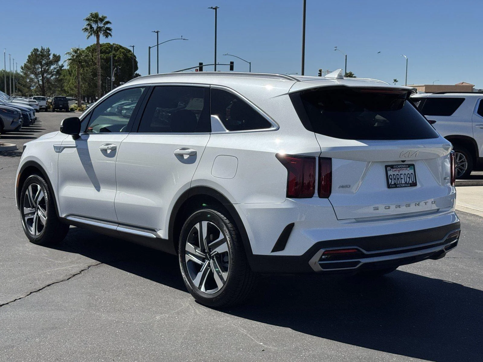 Used 2022 Snow White Pearl Kia SX image 4