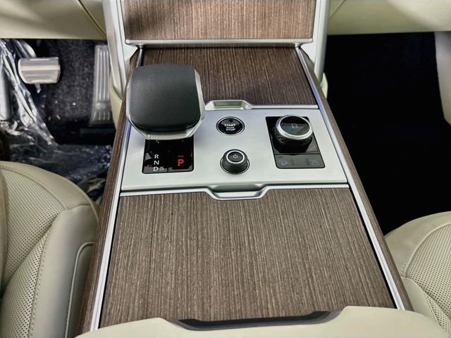 New 2027 White Land Rover SE image 17