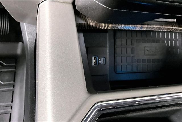 Used 2021 White Ford Lariat image 16