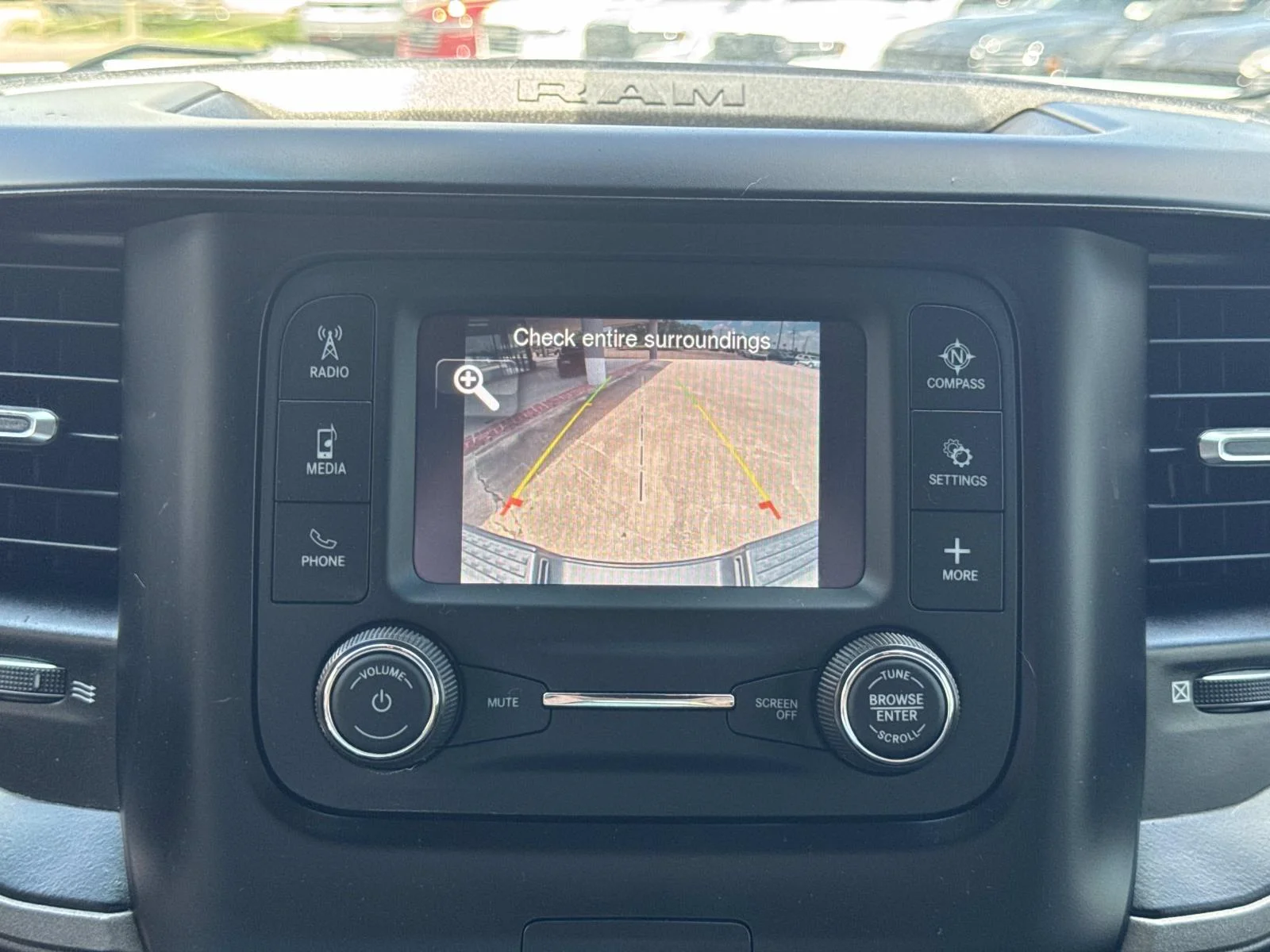 2022 RAM Ram 2500 Pickup Tradesman - Photo 25