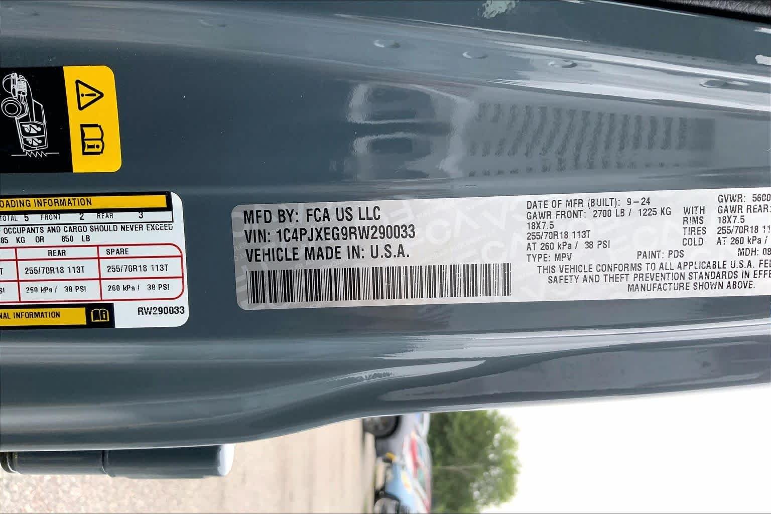 Used 2024 Anvil Clear Coat Jeep Sahara image 31