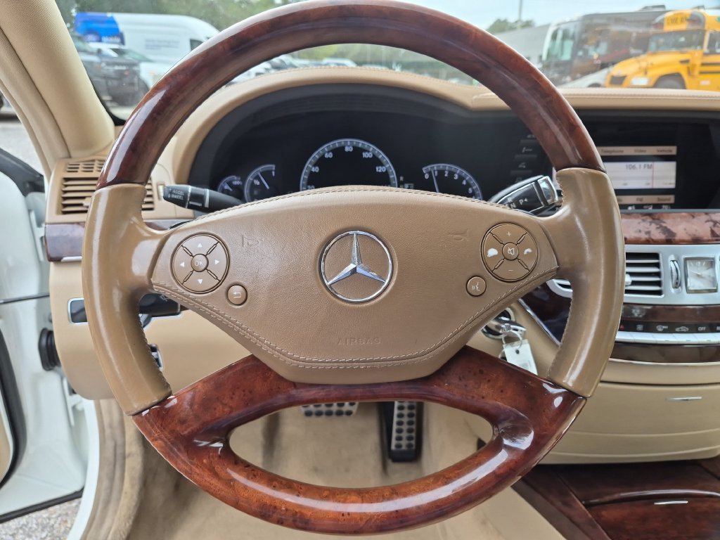 Used 2011 White Mercedes-Benz S 550 image 11