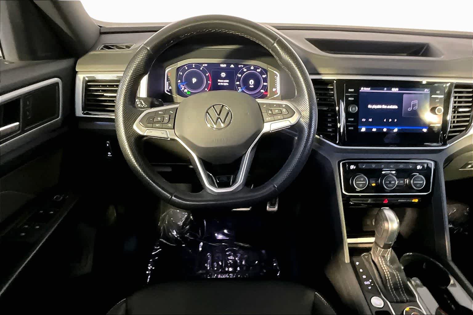 Used 2023 Tourmaline Blue Metallic Volkswagen 3.6L V6 SEL R-Line Black image 6