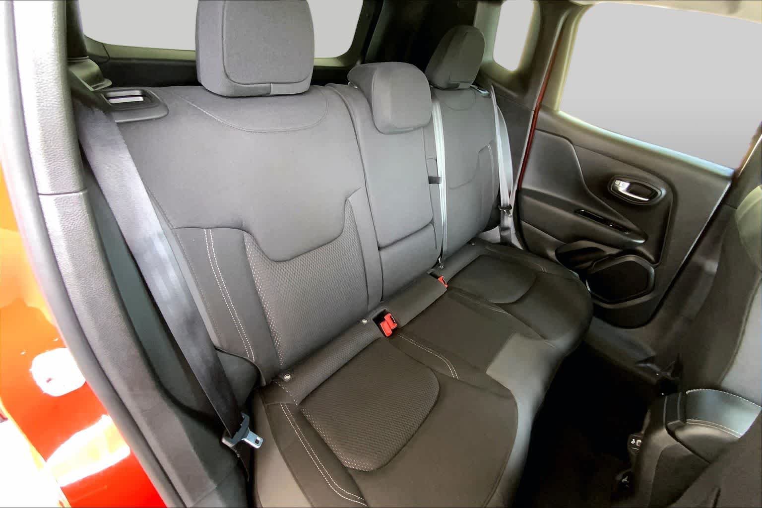 Used 2022 Colorado Red Clearcoat Jeep (RED) Edition image 20