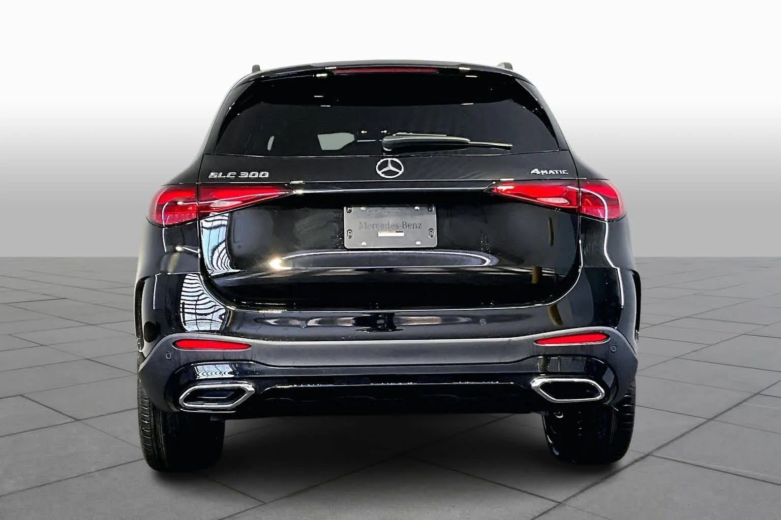 New 2026 Obsidian Black Metallic Mercedes-Benz GLC 300 image 4