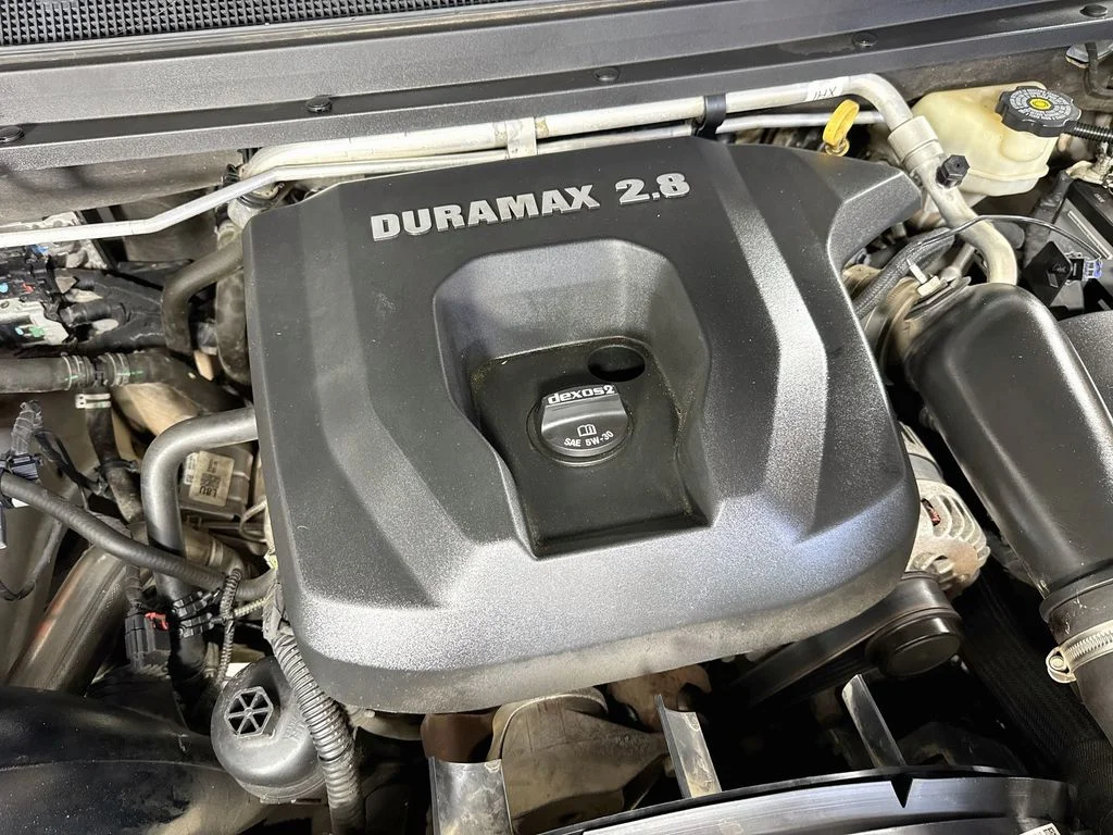 Used 2017 White Chevrolet Z71 image 37