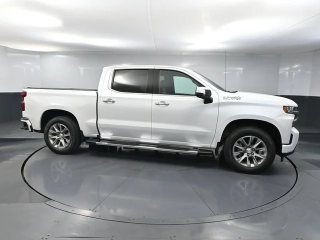 Used 2020 Beige Chevrolet High Country image 4