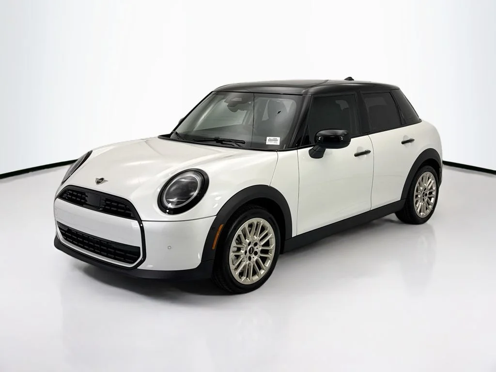2026 MINI Hardtop's photo