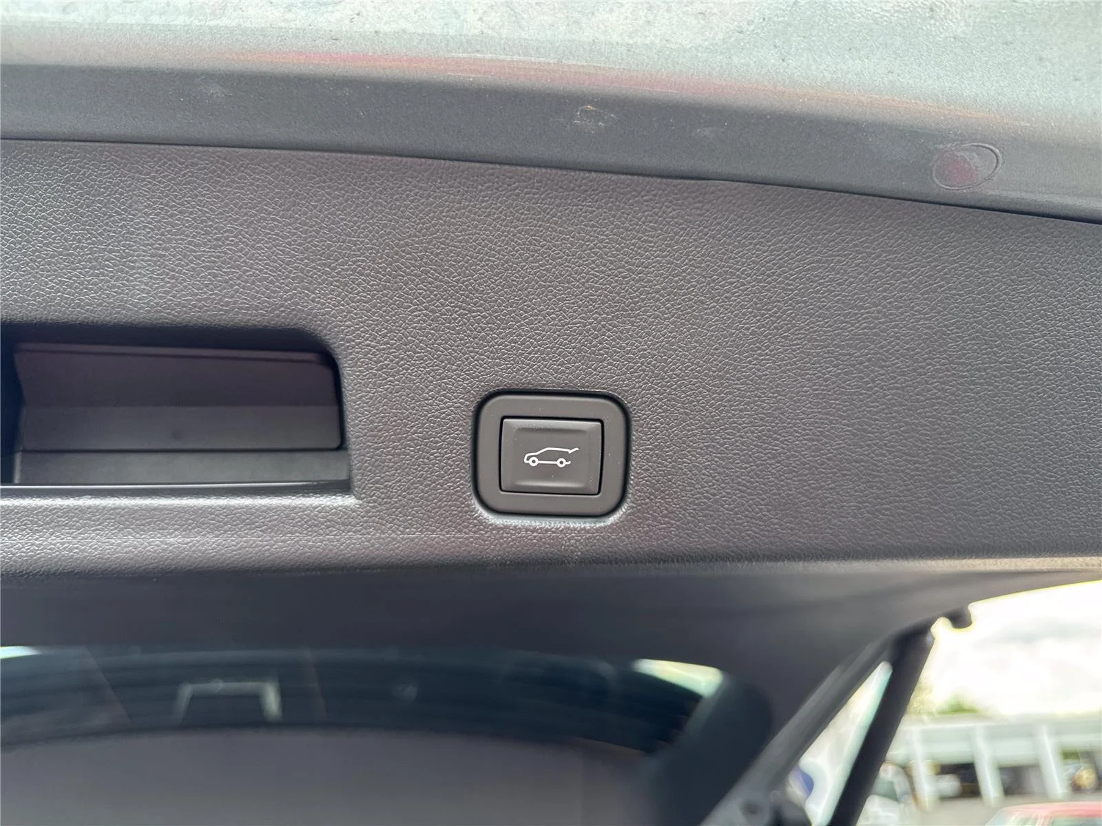 Certified Used 2026 Sterling Metallic GMC Elevation image 35