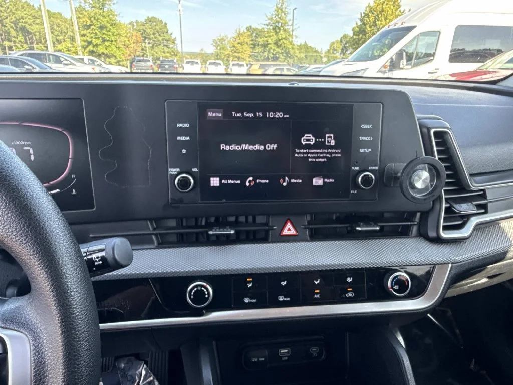 Used 2023 Black Kia LX image 21