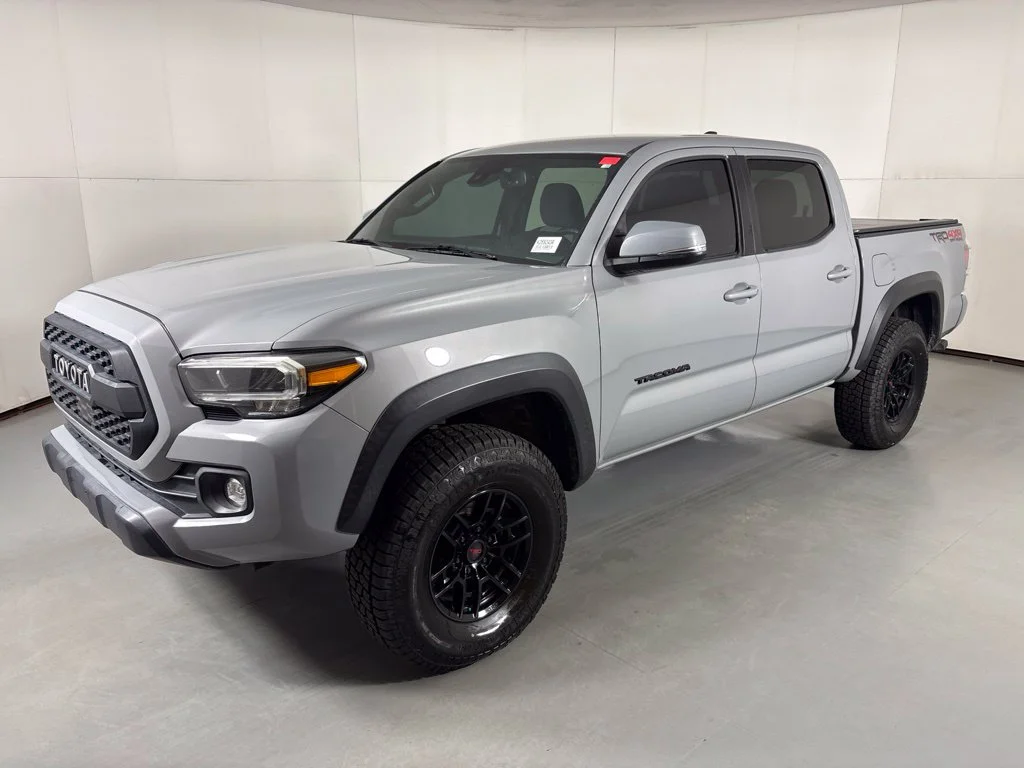 Used 2020  Toyota TRD Off-Road image 4