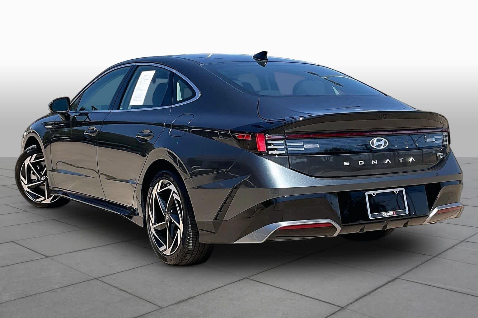 Used 2026 Portofino Gray Hyundai SEL Sport image 12